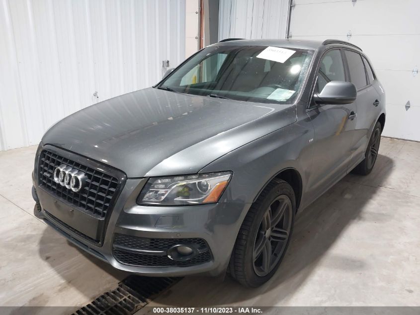 2012 Audi Q5 3.2L Prestige VIN: WA1WKAFP0CA102826 Lot: 38035137