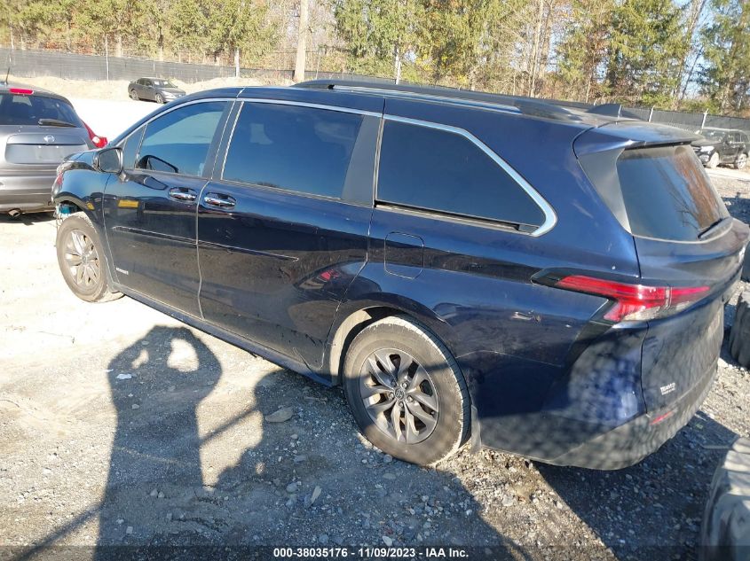 5TDYRKEC4MS072930 2021 Toyota Sienna Xle