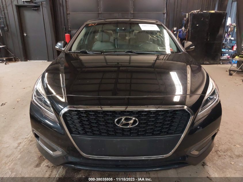 2017 Hyundai Sonata Hybrid Limited VIN: KMHE34L33HA077182 Lot: 38035805