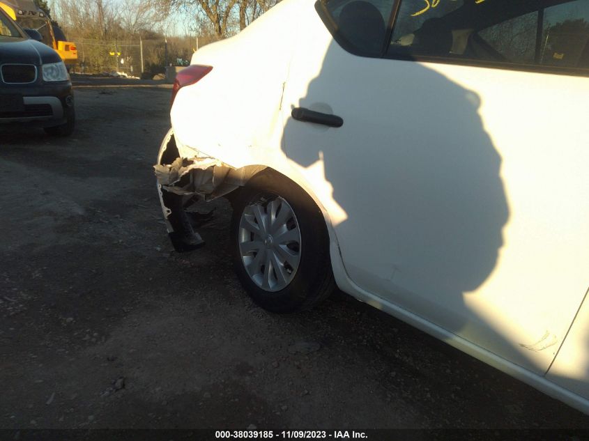 2017 Nissan Versa 1.6 S VIN: 3N1CN7AP1HL888262 Lot: 38039185