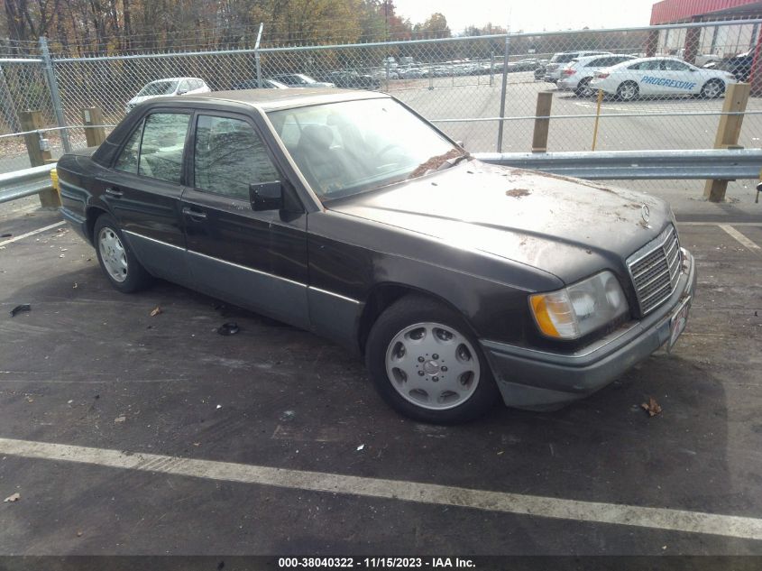 1994 Mercedes-Benz E 320 VIN: WDBEA32E5RC134297 Lot: 38040322