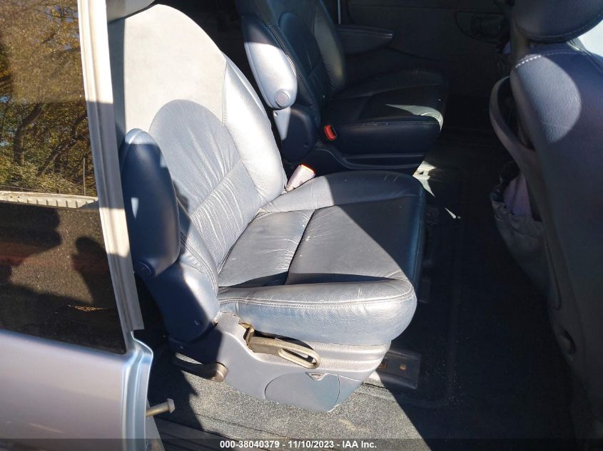 2003 Chrysler Town & Country Limited VIN: 2C8GP64LX3R144486 Lot: 38040379