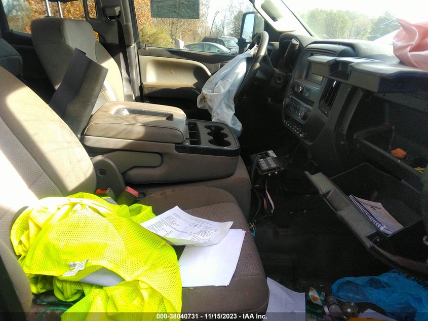 1GB2KYEG6JZ217027 2018 CHEVROLET SILVERADO photo no. 5