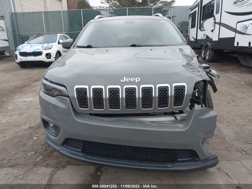 1C4PJMLB5KD426360 2019 Jeep Cherokee Latitude Plus 4X4
