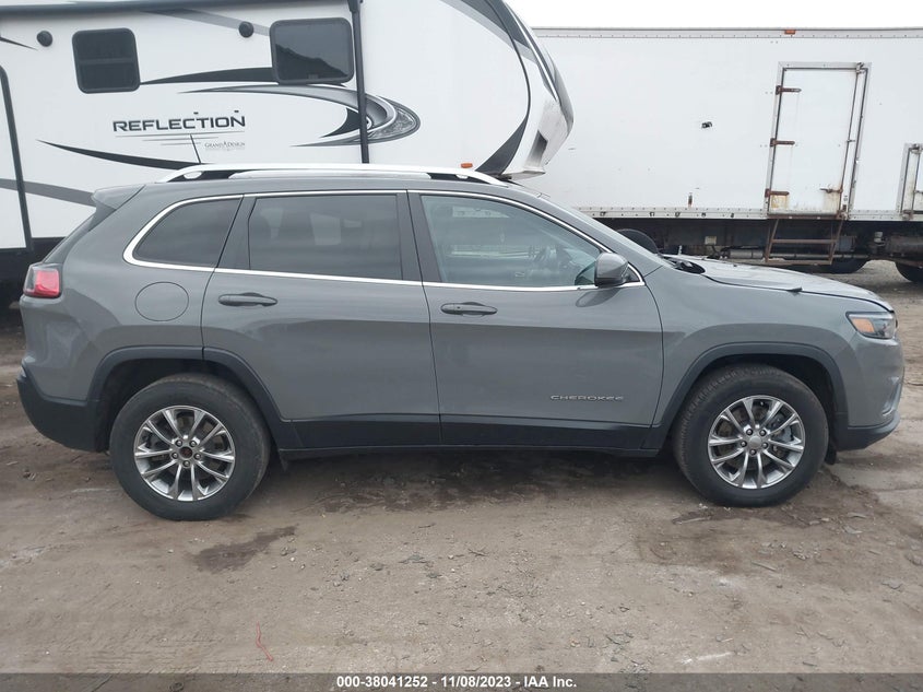 1C4PJMLB5KD426360 2019 Jeep Cherokee Latitude Plus 4X4