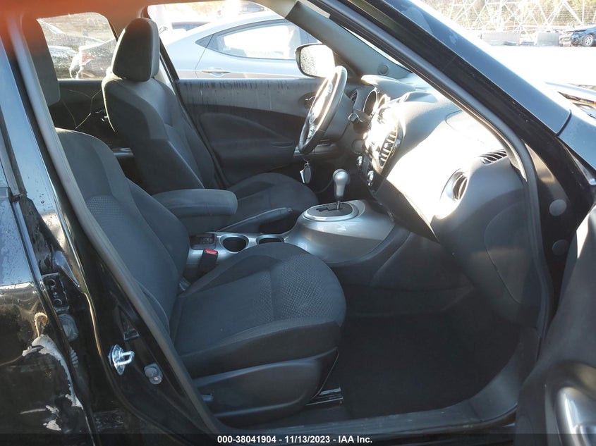 2017 Nissan Juke Sv VIN: WV2ZZZ2KZHX125119 Lot: 38041904