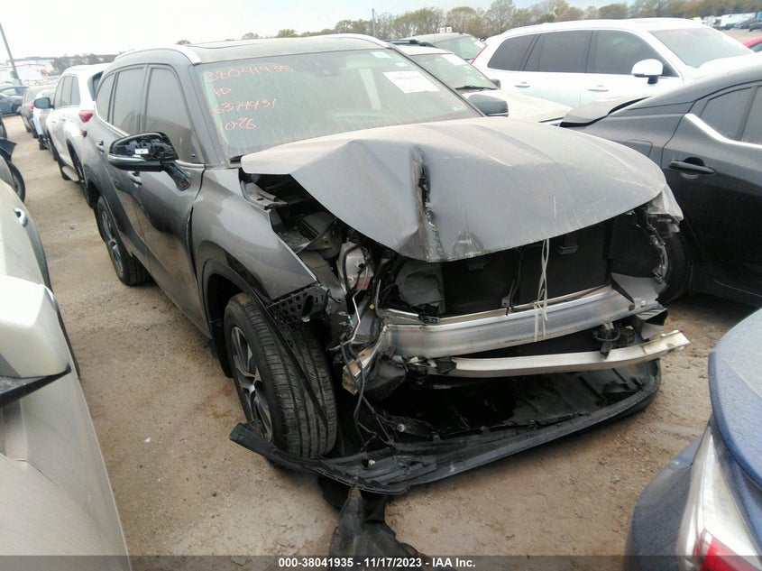 2021 TOYOTA HIGHLANDER XLE VIN: 5TDGZRBH3MS533555