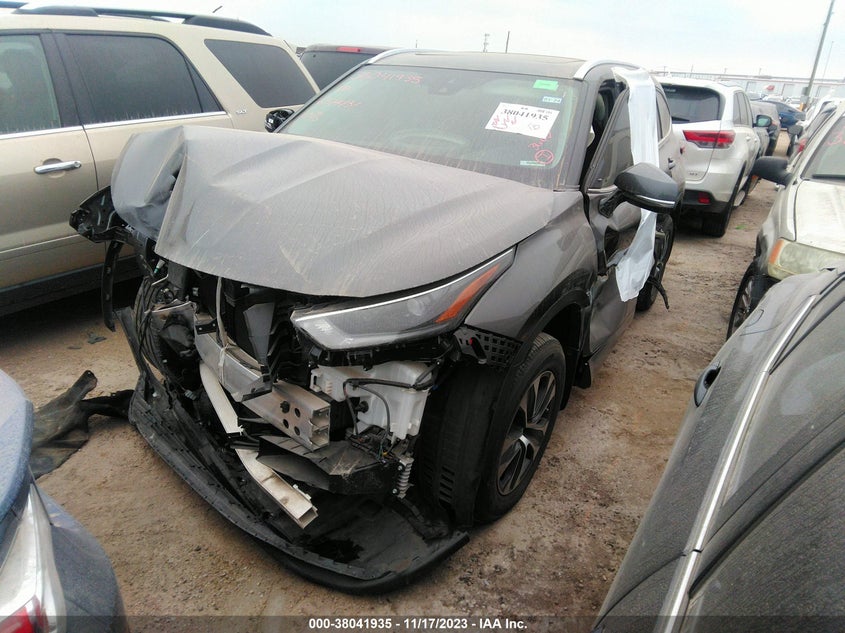 2021 TOYOTA HIGHLANDER XLE VIN: 5TDGZRBH3MS533555