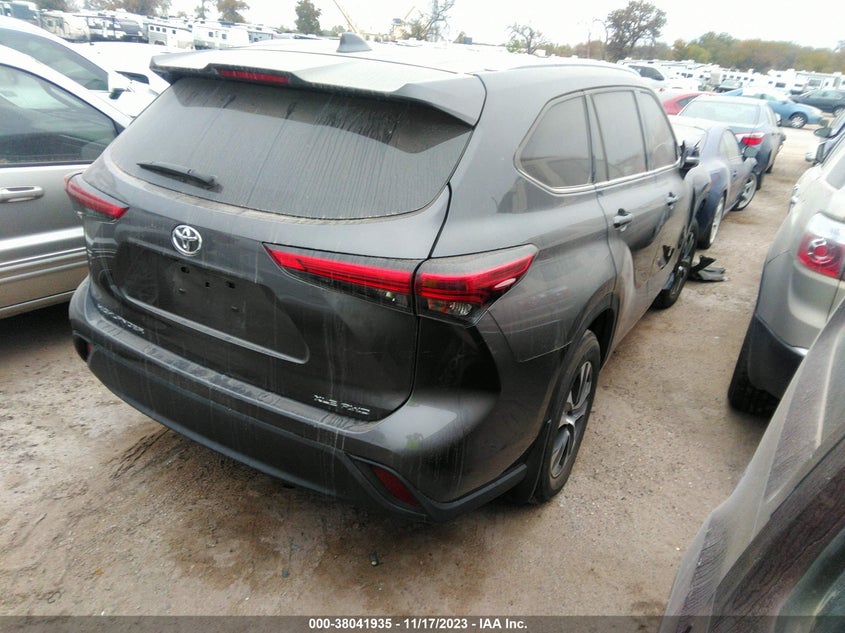 2021 TOYOTA HIGHLANDER XLE VIN: 5TDGZRBH3MS533555