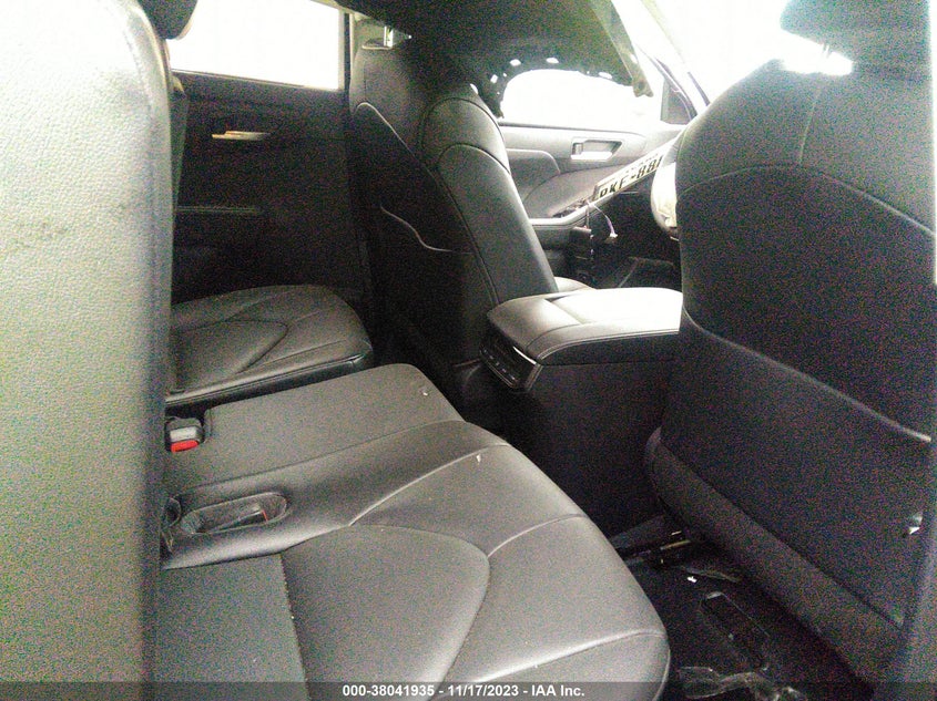 2021 TOYOTA HIGHLANDER XLE VIN: 5TDGZRBH3MS533555