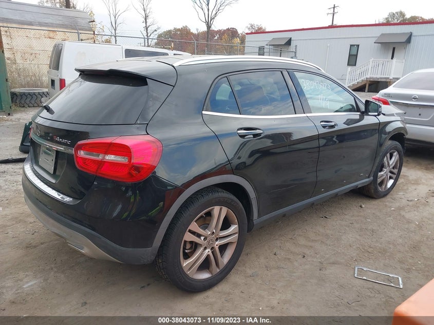 2015 MERCEDES-BENZ GLA 250 - WDCTG4GB7FJ100682