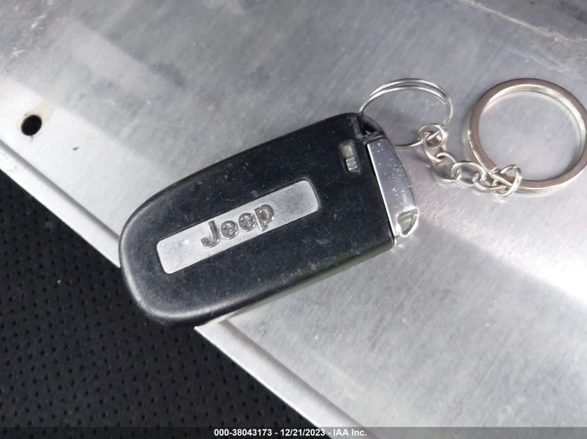 1C4RJFAG3JC135752 2018 Jeep Grand Cherokee Altitude 4X4