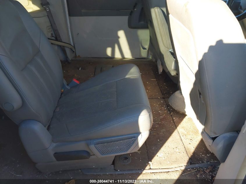 2008 Chrysler Town & Country Touring VIN: 2A8HR54PX8R697698 Lot: 38044741