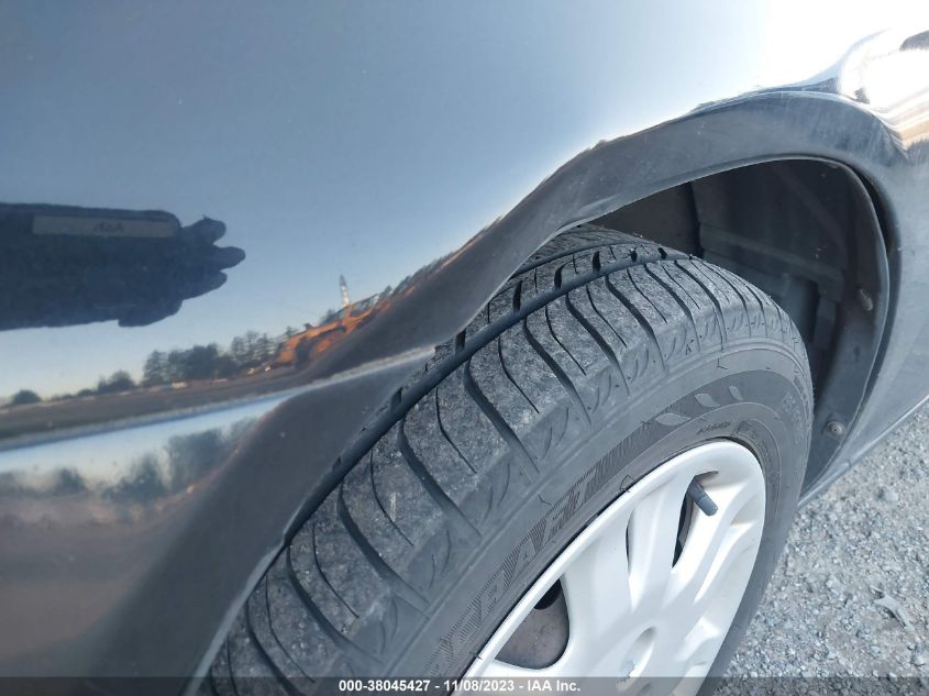 1HGES165X4L001672 2004 Honda Civic Lx