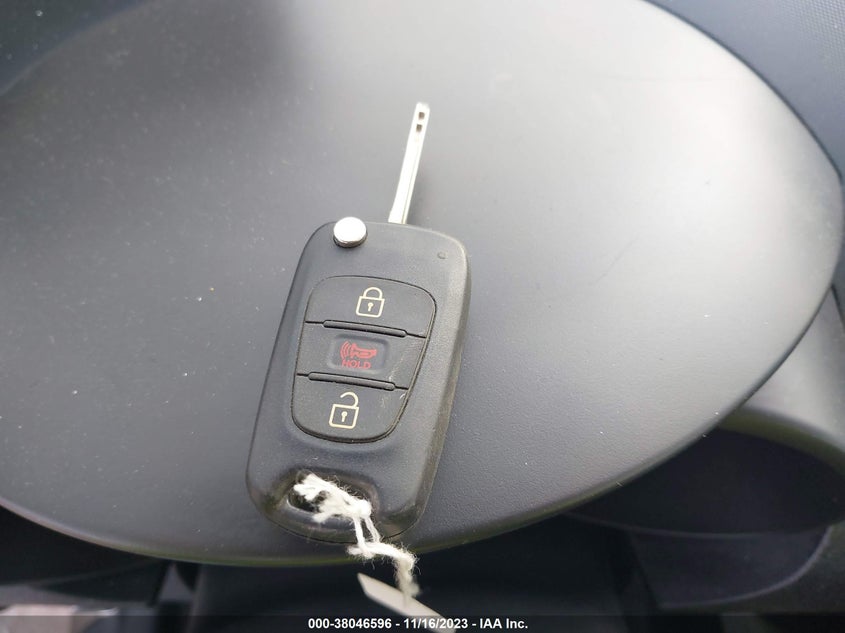 2012 Kia Soul + VIN: KNDJT2A62C7371831 Lot: 38046596