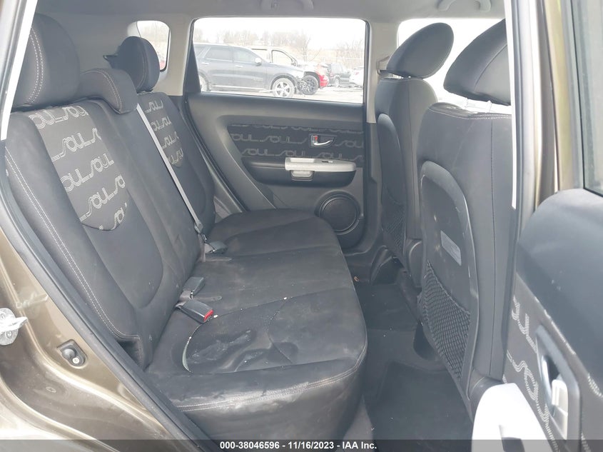 2012 Kia Soul + VIN: KNDJT2A62C7371831 Lot: 38046596