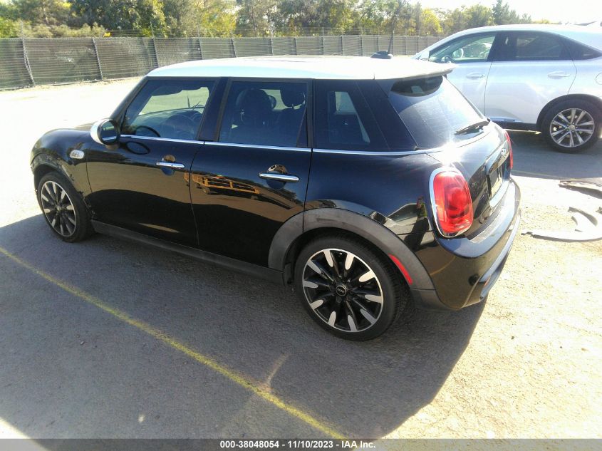 2015 Mini Cooper Hardtop 4 Door S VIN: WMWXU3C56F2B58755 Lot: 38048054