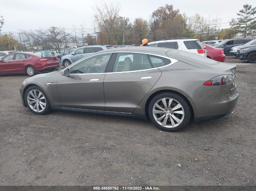 2016 Tesla Model S 60D/70D/75D/85D/90D VIN: 5YJSA1E21GF133030 Lot: 38050762