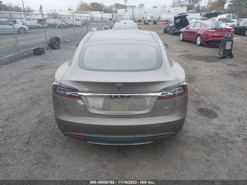 2016 Tesla Model S 60D/70D/75D/85D/90D VIN: 5YJSA1E21GF133030 Lot: 38050762