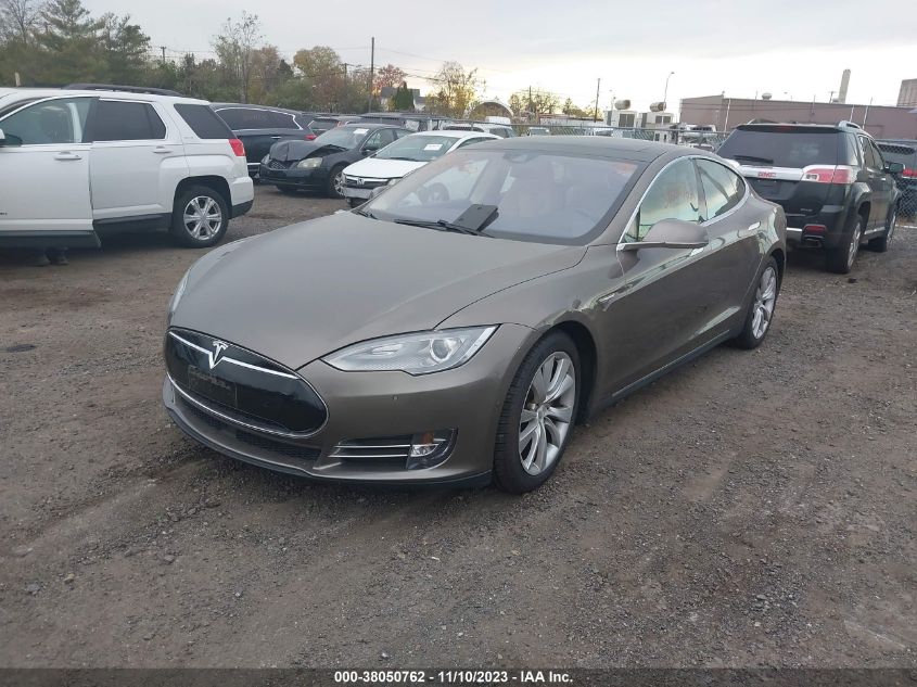 2016 Tesla Model S 60D/70D/75D/85D/90D VIN: 5YJSA1E21GF133030 Lot: 38050762