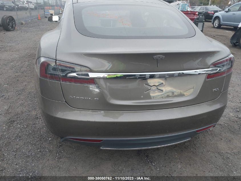 2016 Tesla Model S 60D/70D/75D/85D/90D VIN: 5YJSA1E21GF133030 Lot: 38050762