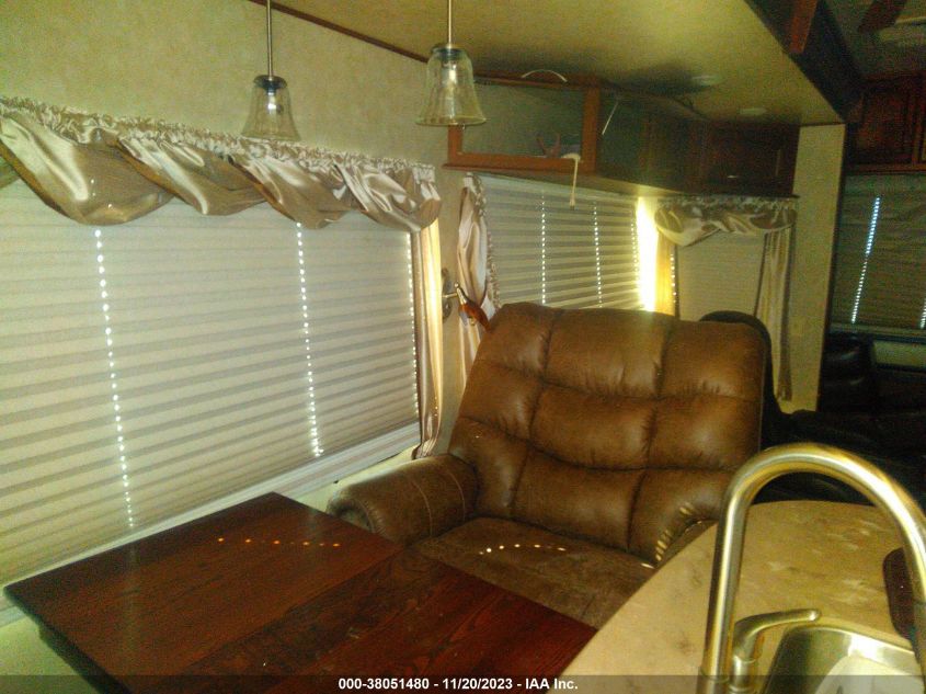 2014 Palomino 39Ft Camper VIN: 4X4FCMN23D6002034 Lot: 38051480