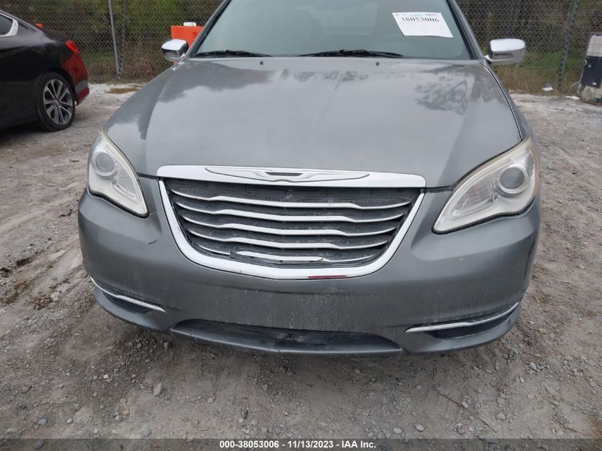 2013 Chrysler 200 Limited VIN: 1C3CCBCG4DN589768 Lot: 38053006