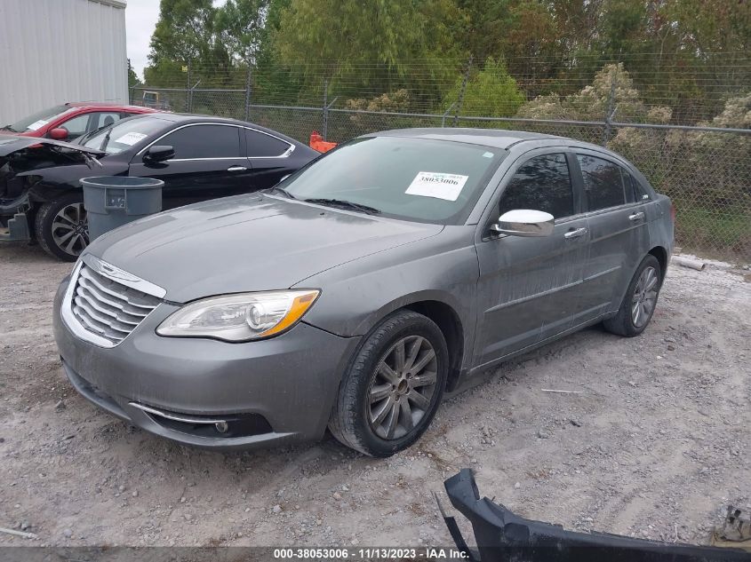 2013 Chrysler 200 Limited VIN: 1C3CCBCG4DN589768 Lot: 38053006