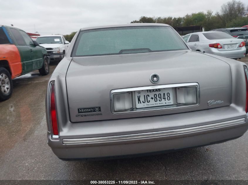 1999 Cadillac Deville Standard VIN: 1G6KD54Y4XU725620 Lot: 38053225