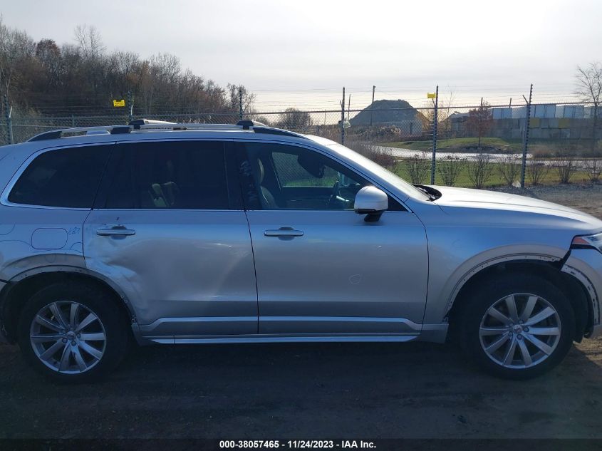 YV4A22PKXJ1387117 2018 Volvo Xc90 T6 Momentum