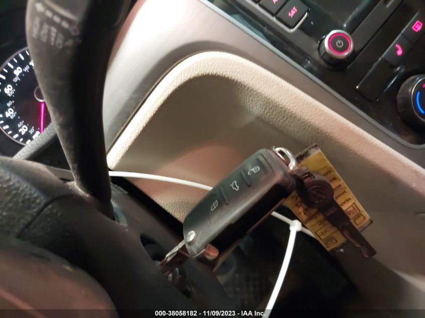 2014 Volkswagen Passat 1.8T Se VIN: 1VWBT7A33EC046104 Lot: 38058182