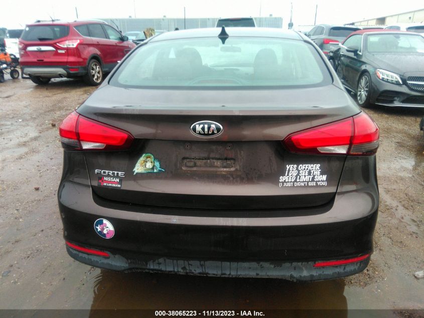 3KPFK4A74HE135427 2017 Kia Forte Lx