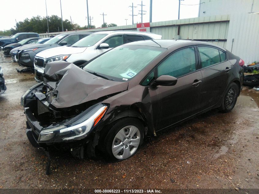 3KPFK4A74HE135427 2017 Kia Forte Lx