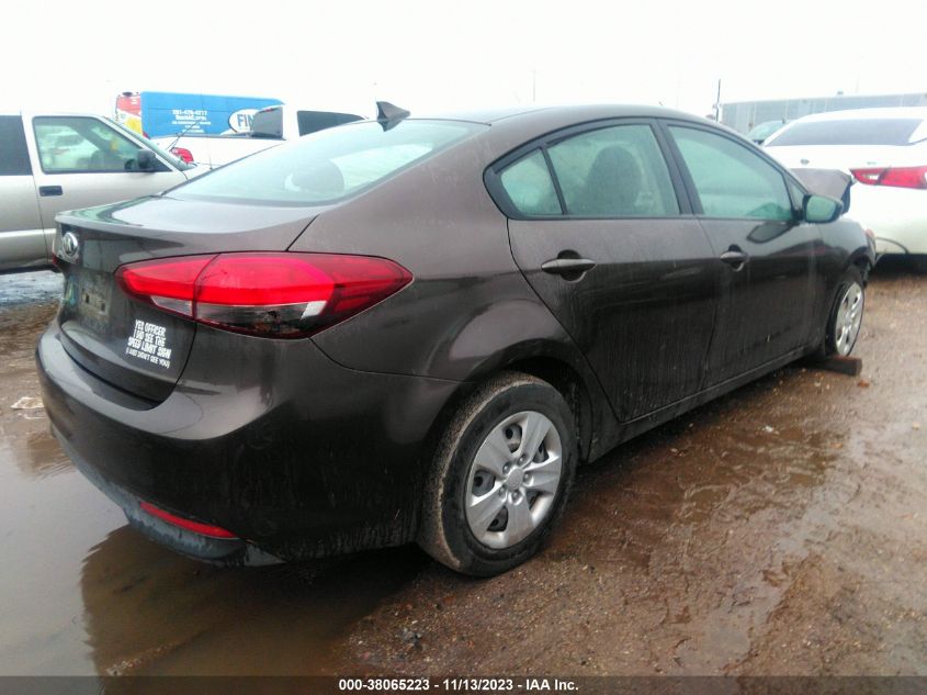 3KPFK4A74HE135427 2017 Kia Forte Lx