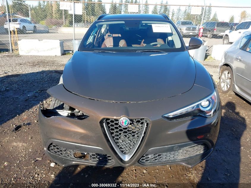 2018 Alfa Romeo Stelvio Sport Awd VIN: ZASFAKPN9J7B92488 Lot: 38069332