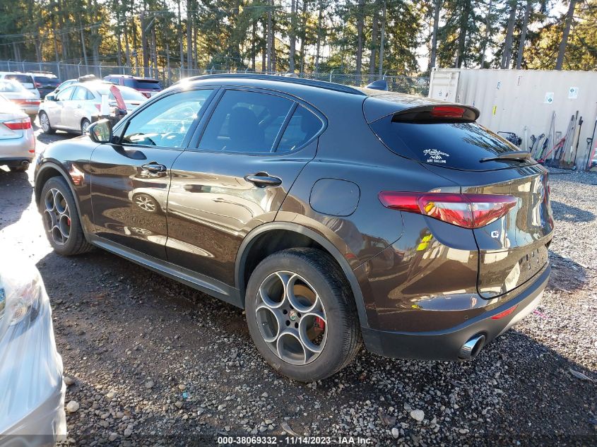 2018 Alfa Romeo Stelvio Sport Awd VIN: ZASFAKPN9J7B92488 Lot: 38069332