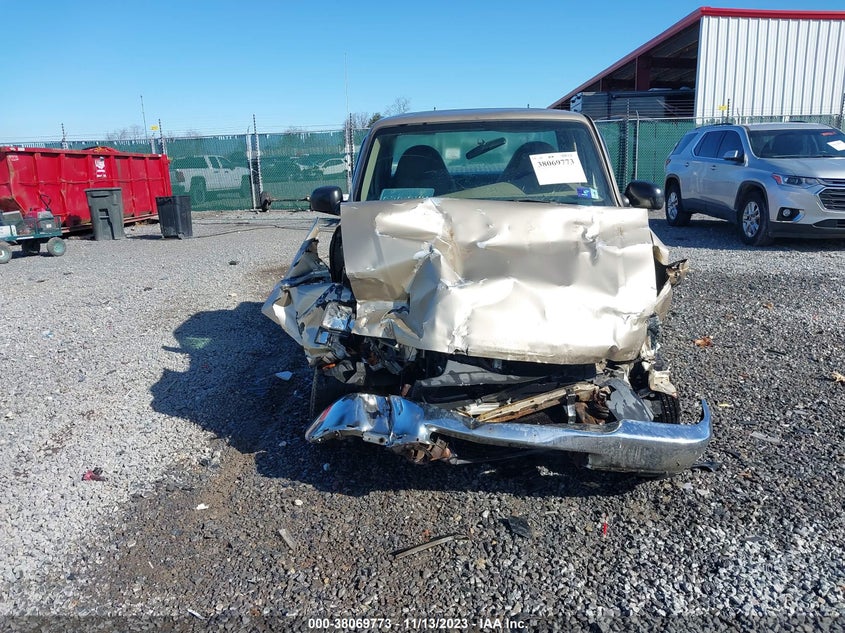 2000 Ford Ranger Xlt/Xl VIN: 1FTYR10C8YTA05658 Lot: 38069773