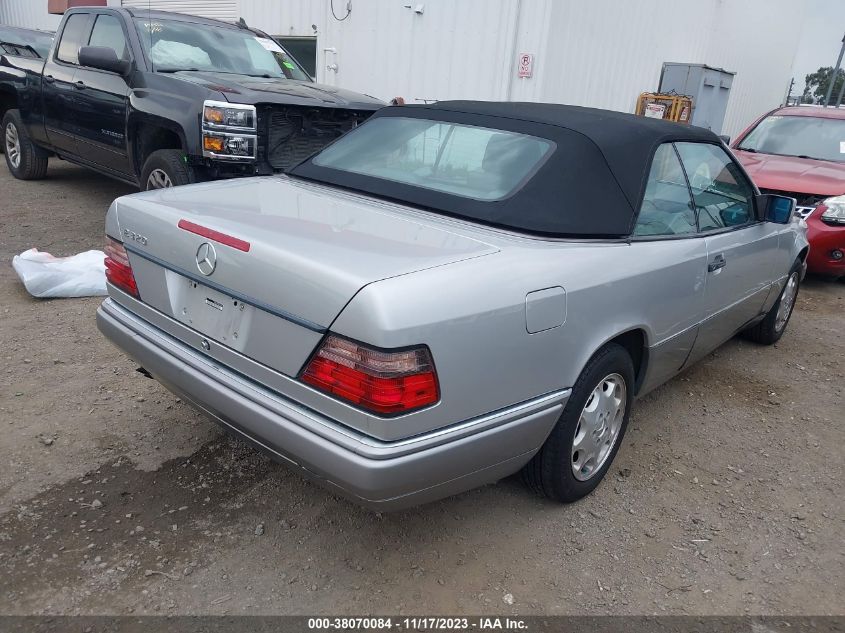 1995 Mercedes-Benz E 320 VIN: WDBEA66E0SC282696 Lot: 38070084