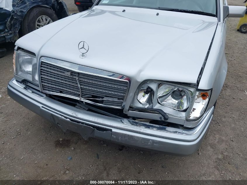 1995 Mercedes-Benz E 320 VIN: WDBEA66E0SC282696 Lot: 38070084