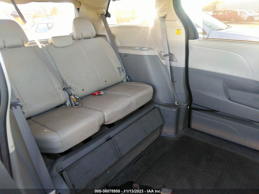 2012 Toyota Sienna Xle Aas/Xle/Ltd VIN: 5TDYK3DCXCS246929 Lot: 38078958