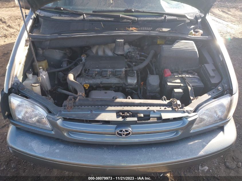 1998 Toyota Sienna Le VIN: 4T3ZF13C7WU040744 Lot: 38079973