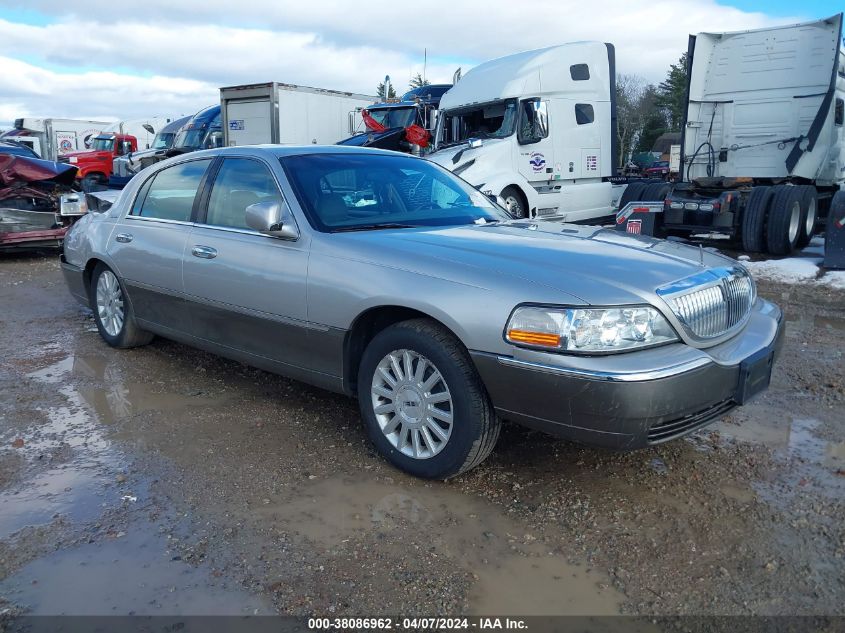 2003 Lincoln Town Car Signature/Signature Premium VIN: 1LNHM82W13Y621949 Lot: 38086962