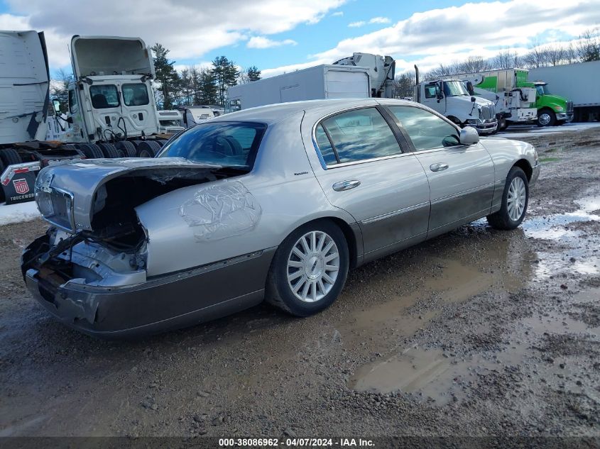 2003 Lincoln Town Car Signature/Signature Premium VIN: 1LNHM82W13Y621949 Lot: 38086962