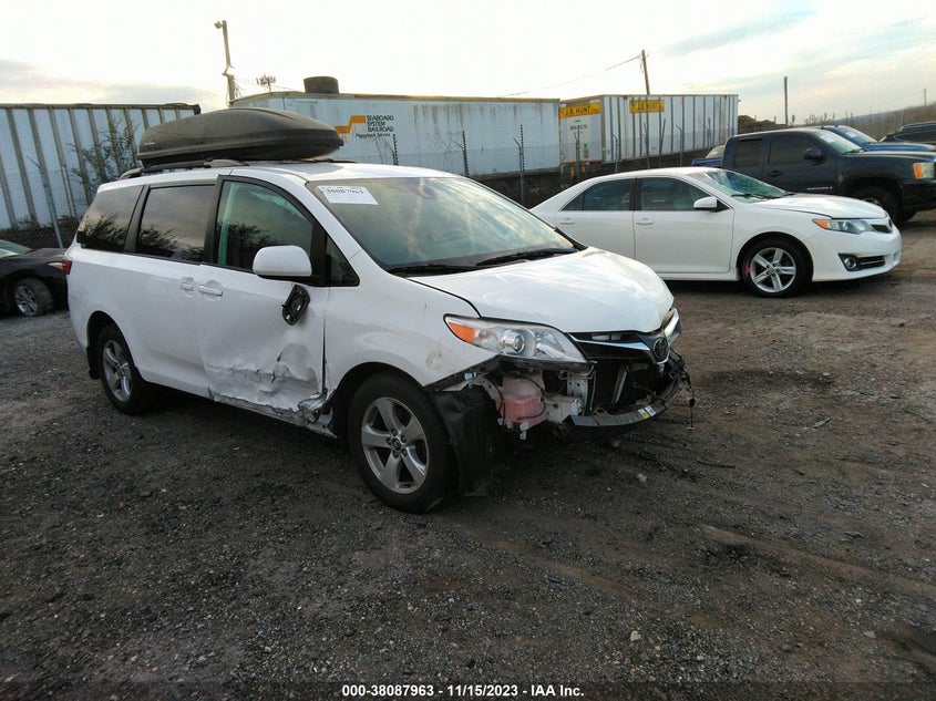 2018 Toyota Sienna Le 8 Passenger VIN: 5TDKZ3DC9JS908434 Lot: 38087963