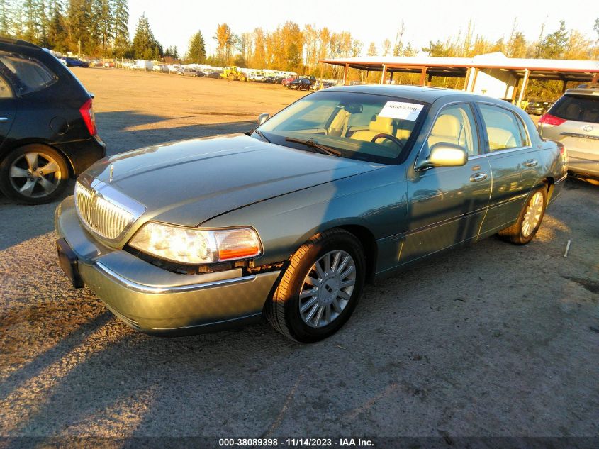 2005 Lincoln Town Car Signature Limited VIN: 1LNHM82WX5Y637036 Lot: 38089398