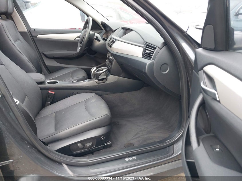 2015 BMW X1 Sdrive28I VIN: WBAVM1C59FVZ94079 Lot: 38089994