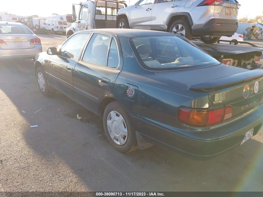 1996 Toyota Camry Le/Xle/Se VIN: JA4LZ41F54U033310 Lot: 38090713
