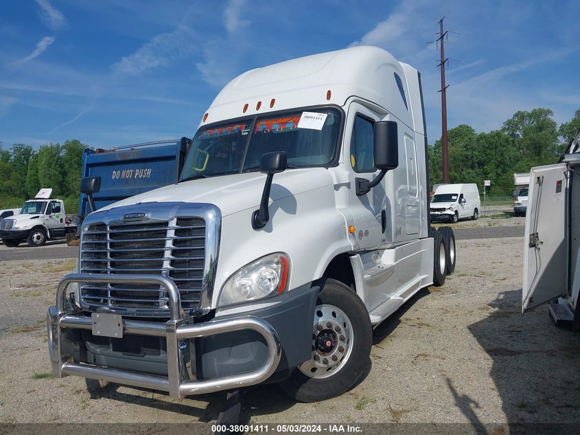 3AKJGLDR1HSHJ4837 2017 FREIGHTLINER CASCADIA 125 photo 1