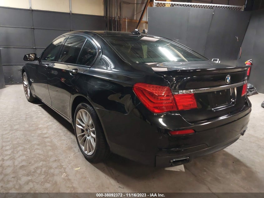 2011 BMW 740I VIN: WBAKA4C54BC392306 Lot: 38092372