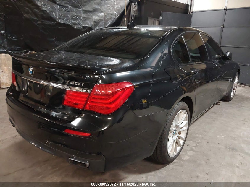 2011 BMW 740I VIN: WBAKA4C54BC392306 Lot: 38092372